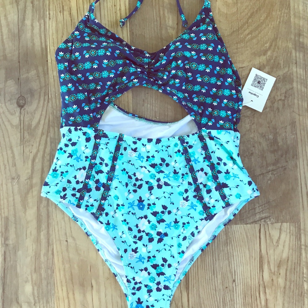 CupShe swimsuit